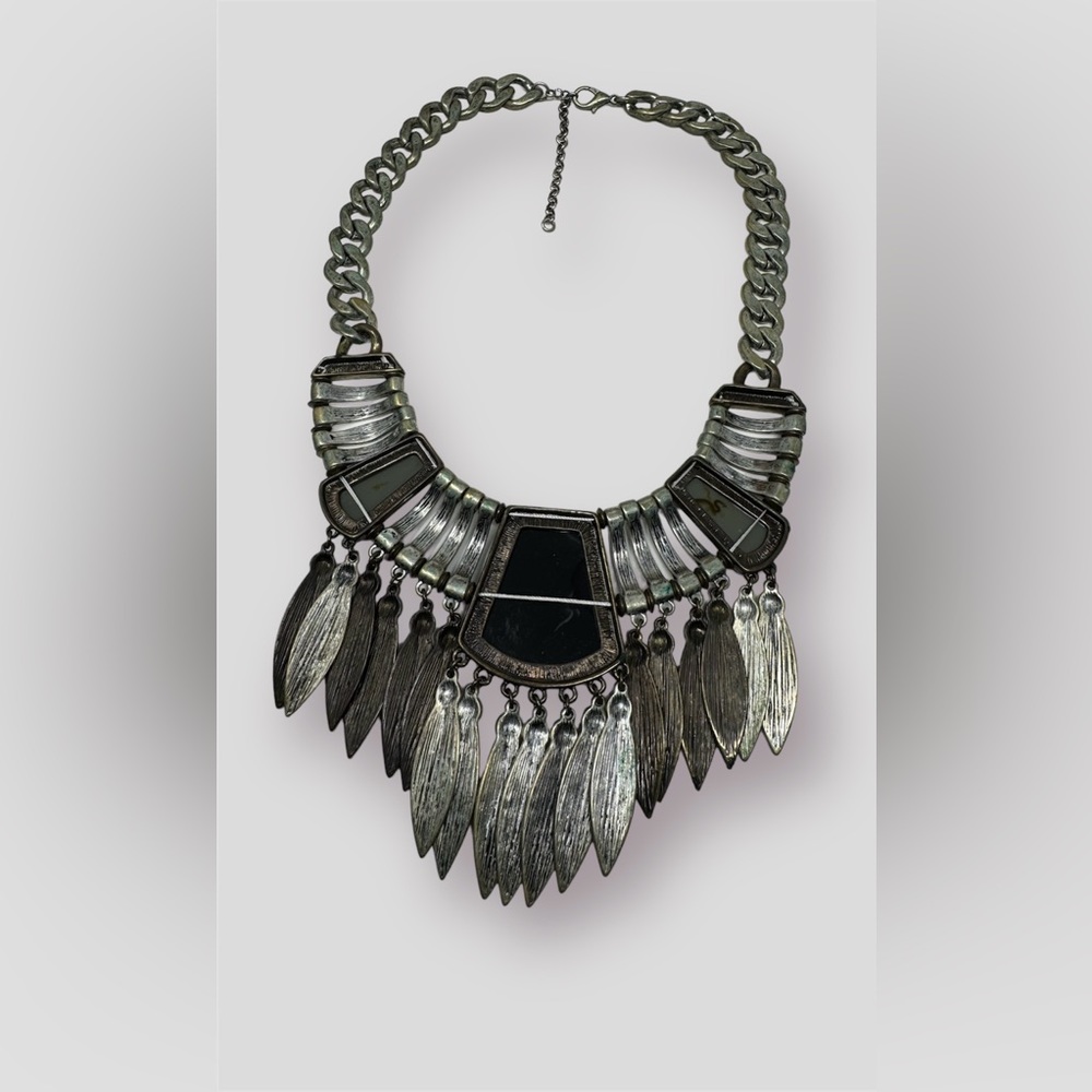 🛍️SALE🛍️ MESA VERDE STATEMENT NECKLACE & EARRING SET - Picture 6 of 12